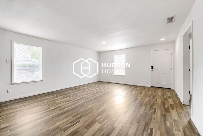 2946 Field St - Photo 3 of 14