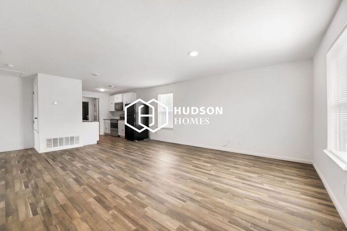 2946 Field St - Photo 4 of 14