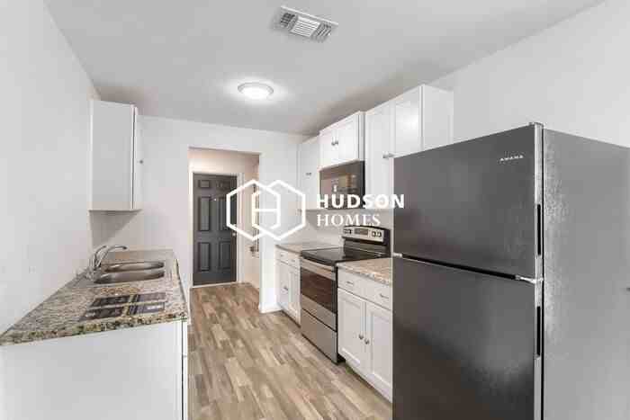 2946 Field St - Photo 5 of 14