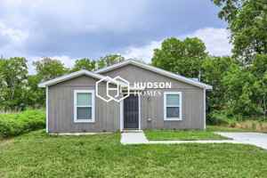 featured image of 608 E 12th Ave