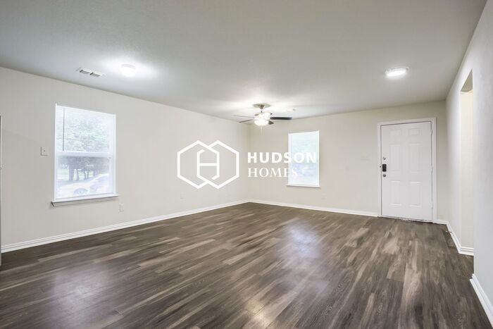 3509 Pickett St - Photo 3 of 14