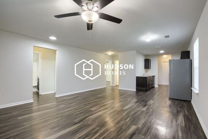 3509 Pickett St - Photo 4 of 14