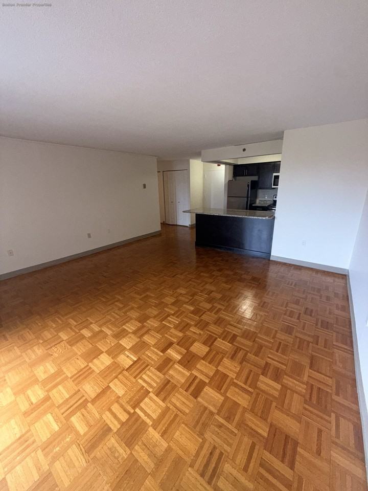 Hancock St #12D - Photo 4 of 18