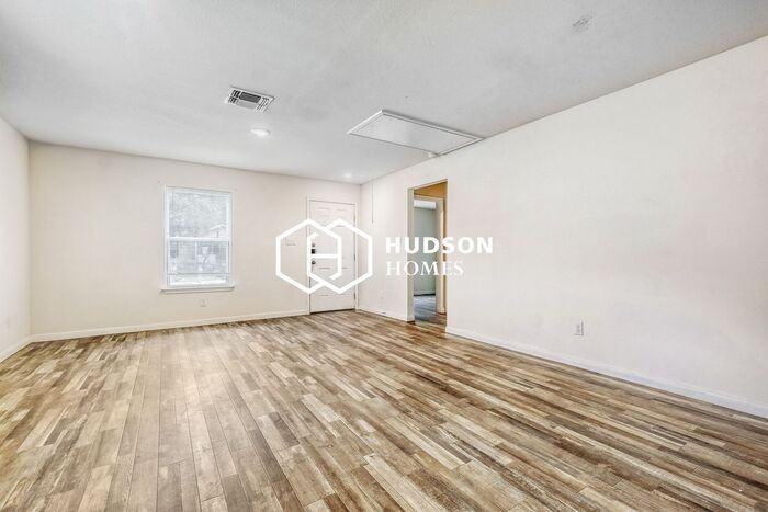 458 Ferris Ave - Photo 4 of 12