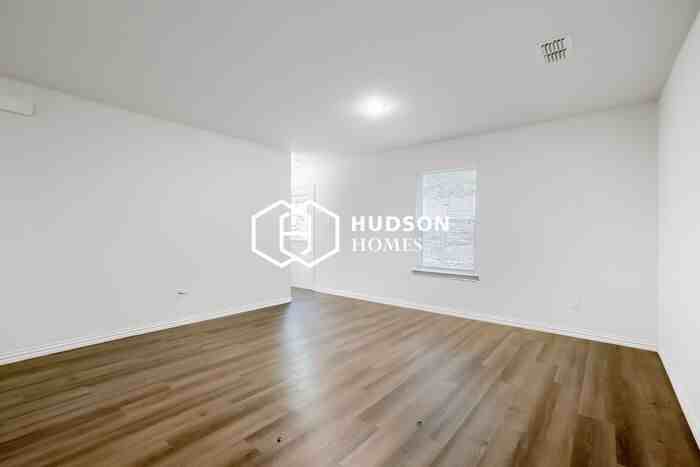 506 E Shepherd St - Photo 3 of 14