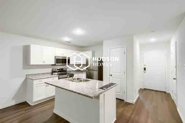506 E Shepherd St - Photo 5 of 14