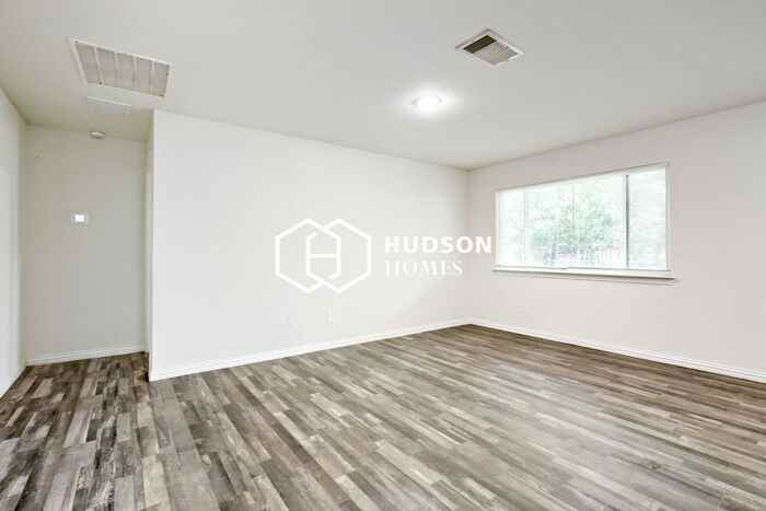 5340 Dimple Jackson St - Photo 3 of 14