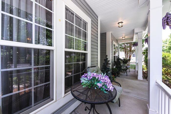 1008 Millbank Dr - Photo 4 of 31