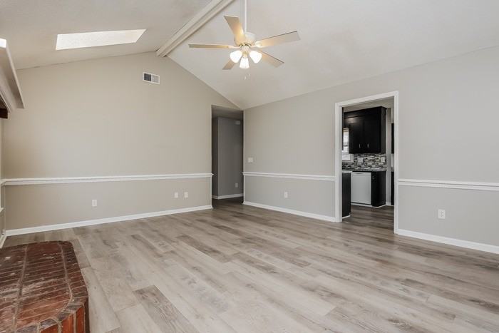102 Totem Ct - Photo 3 of 10