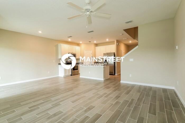 10311 Benson Lake Dr - Photo 3 of 16