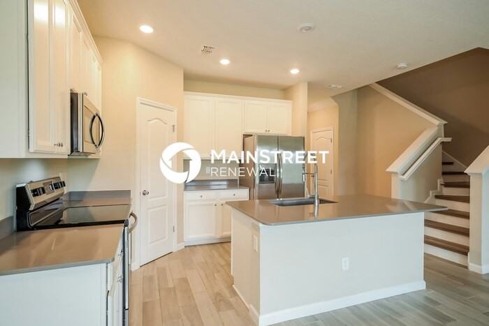 10311 Benson Lake Dr - Photo 5 of 16