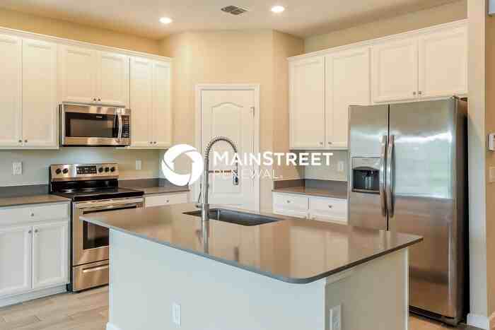 10311 Benson Lake Dr - Photo 7 of 16
