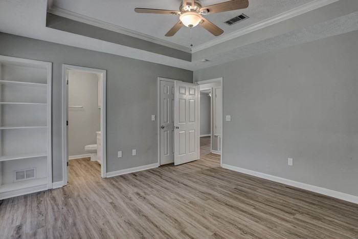 211 Oak Brook Dr - Photo 3 of 9