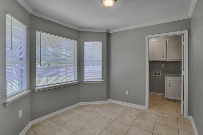 211 Oak Brook Dr - Photo 7 of 9