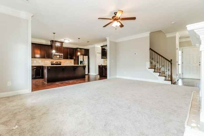 317 Claudia Dr - Photo 2 of 11