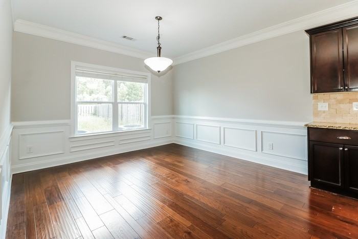 317 Claudia Dr - Photo 4 of 11