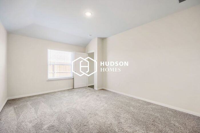414 Rose Ave - Photo 6 of 14