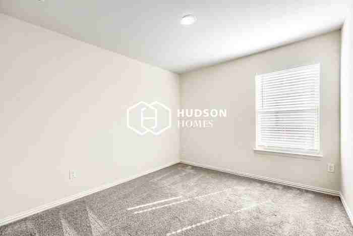 414 Rose Ave - Photo 7 of 14