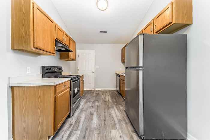 115 Ashdown Dr - Photo 4 of 10