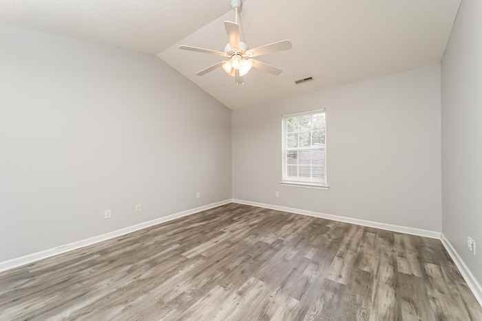 115 Ashdown Dr - Photo 5 of 10