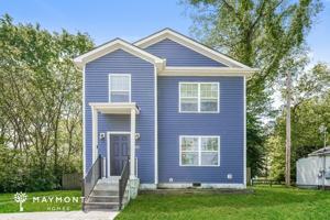 featured image of 1144 E College St