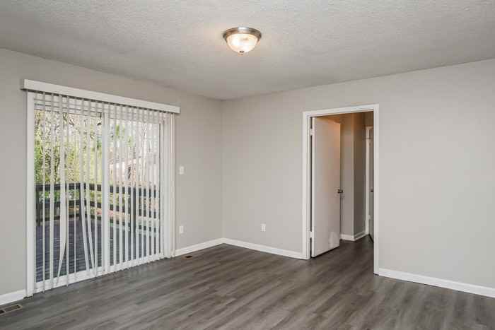 1706 Golf Club Ln Nw - Photo 4 of 11