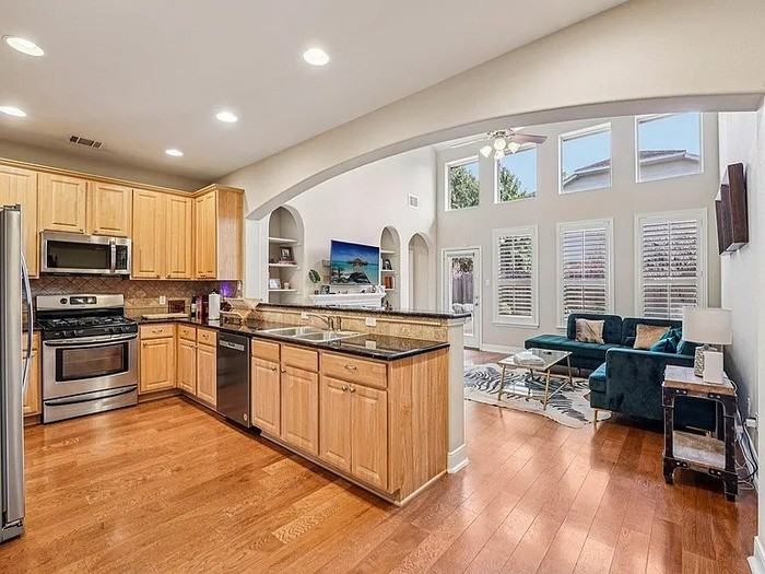 2210 Onion Creek Pkwy #1104 - Photo 3 of 23
