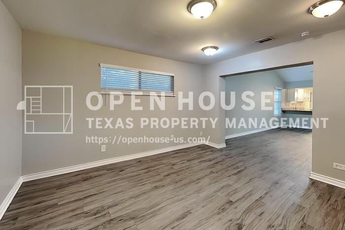 505 Yellowstone Dr - Photo 6 of 20
