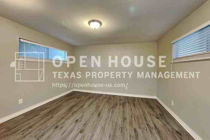 505 Yellowstone Dr - Photo 7 of 20