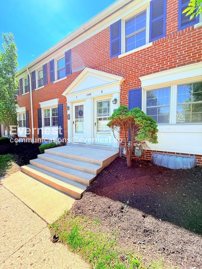 1789 Kings Ct #D - Photo 2 of 21