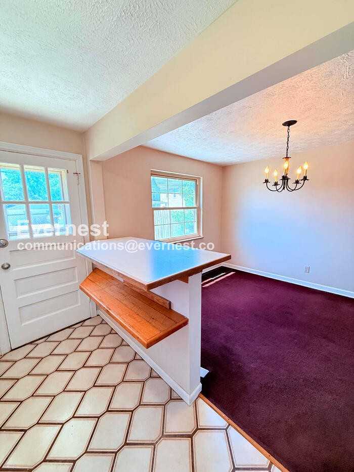 1789 Kings Ct #D - Photo 5 of 21