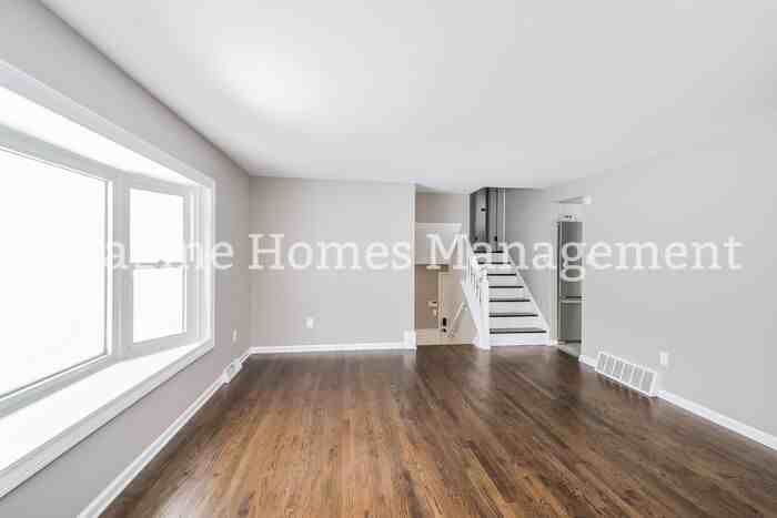 9389 Gettysburg Dr - Photo 3 of 19