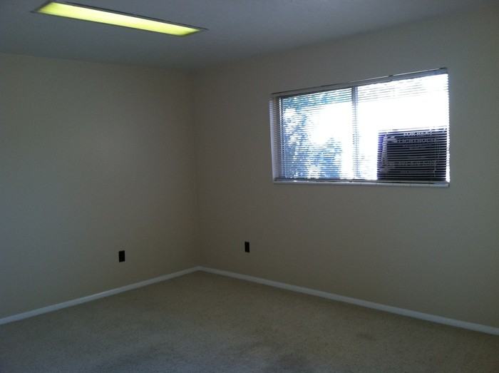 479 E Bridlewood Dr - Photo 5 of 7