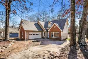 featured image of 160 Princeton Way