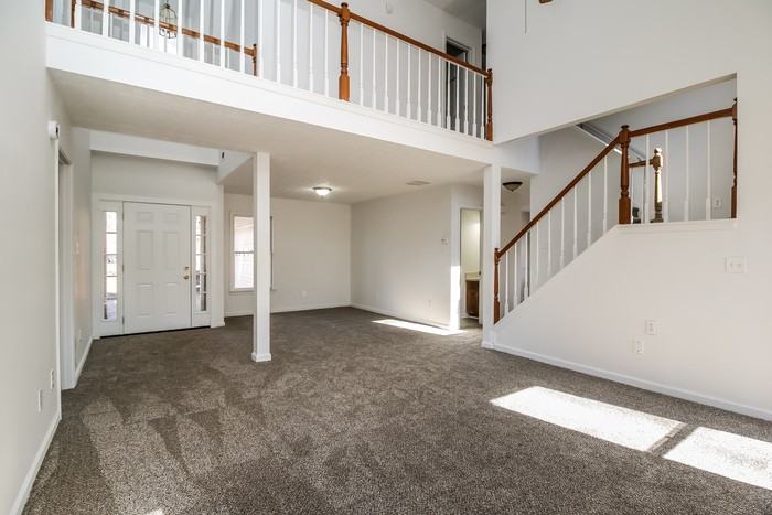 160 Princeton Way - Photo 2 of 15