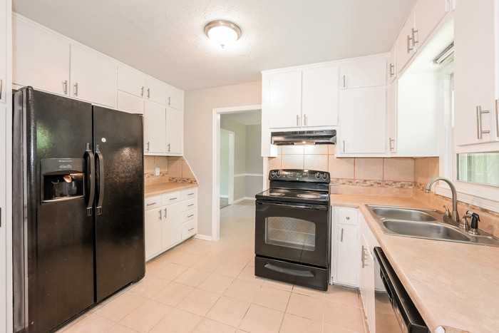 4033 Emerald North Cir - Photo 5 of 15