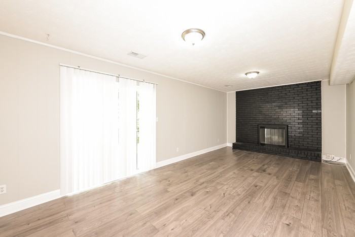 4033 Emerald North Cir - Photo 7 of 15