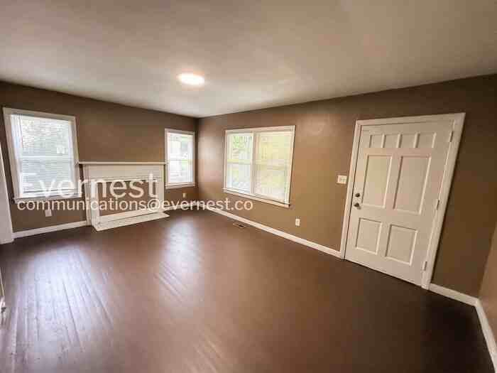 1412 Woodward Rd - Photo 4 of 24