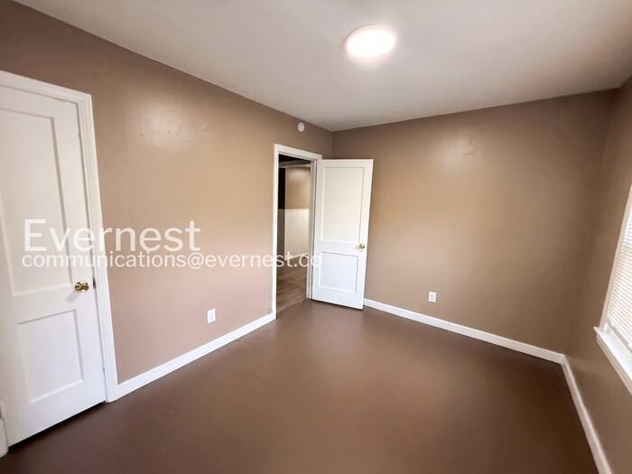 1412 Woodward Rd - Photo 6 of 24