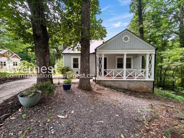 1735 Willis Mill Rd Sw
