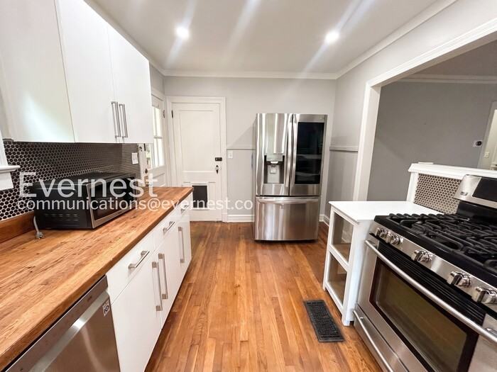 1735 Willis Mill Rd Sw - Photo 2 of 28