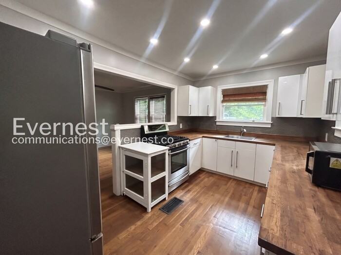 1735 Willis Mill Rd Sw - Photo 3 of 28