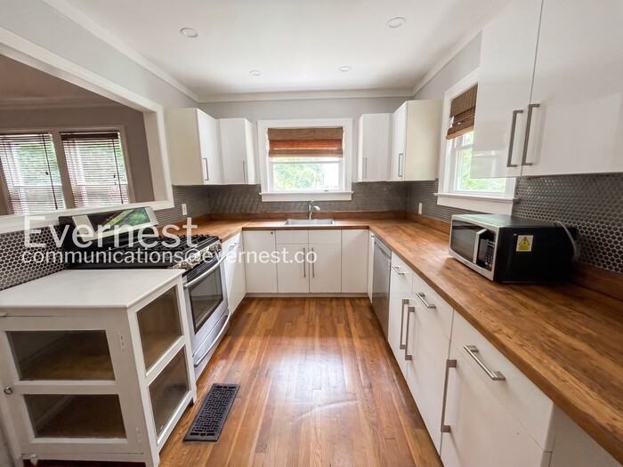 1735 Willis Mill Rd Sw - Photo 4 of 28