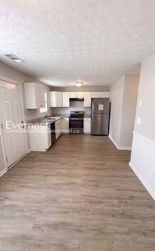 9471 Bogey Ct - Photo 3 of 41