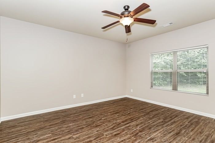 321 Concord Ter - Photo 4 of 15