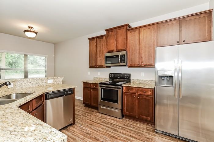 321 Concord Ter - Photo 7 of 15