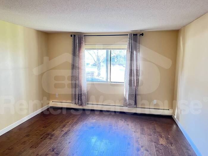 1304 W Medicine Lake Dr #118 - Photo 6 of 22