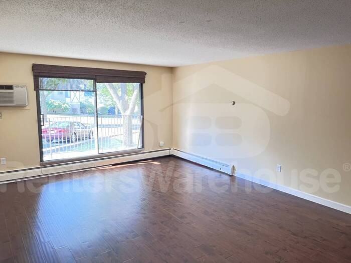 1304 W Medicine Lake Dr #118 - Photo 7 of 22
