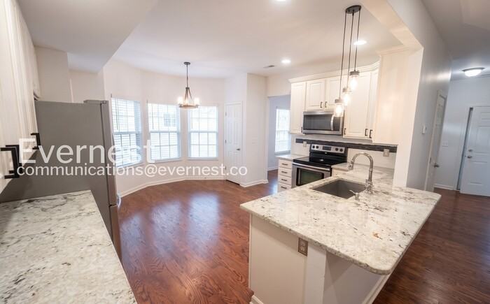 1084 Ashcraft Ave - Photo 4 of 34