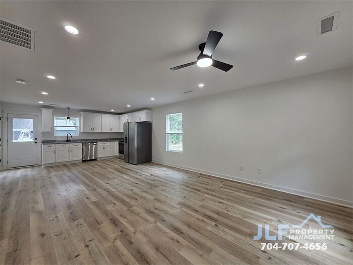 163 Hillcrest Rd - Photo 2 of 13